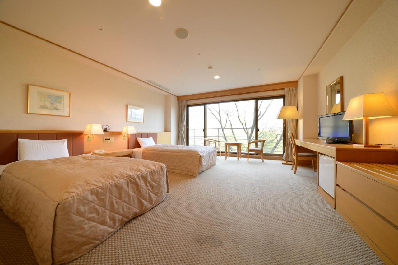 Iizaka Onsen Surikamitei Ohtori Hotel Fukushima  Bagian luar foto