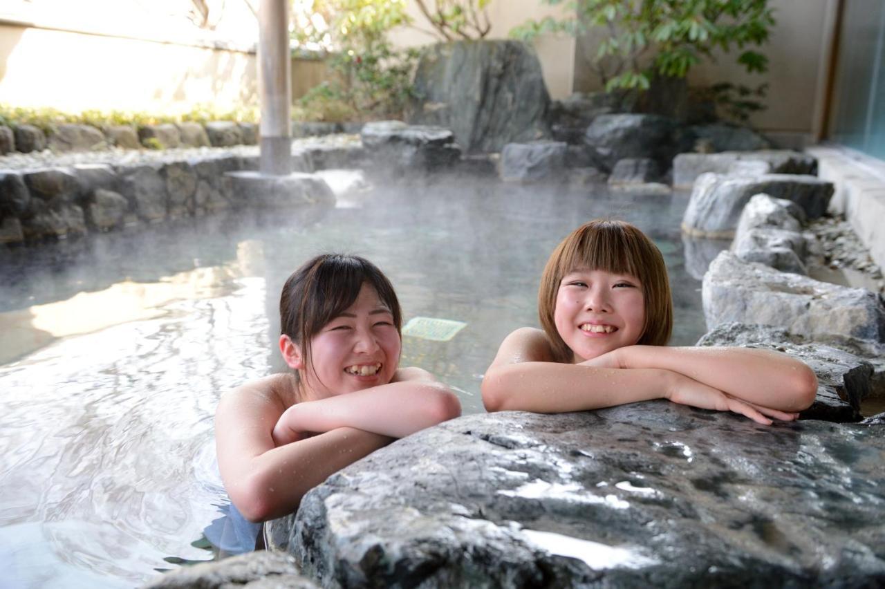 Iizaka Onsen Surikamitei Ohtori Hotel Fukushima  Bagian luar foto
