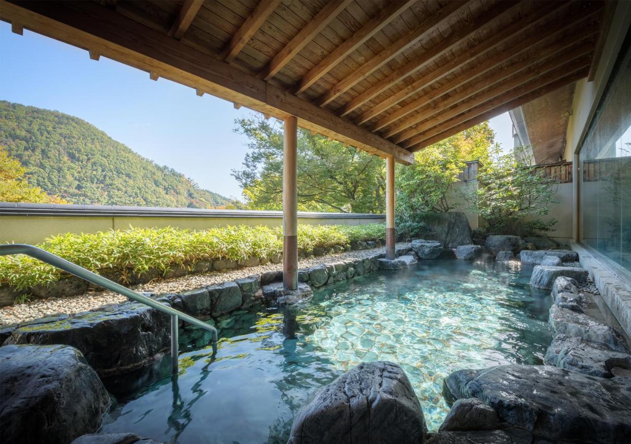 Iizaka Onsen Surikamitei Ohtori Hotel Fukushima  Bagian luar foto